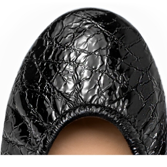 Tieks obsidian black croc patent leather ballet flats with box and flower - Picture 4 of 17